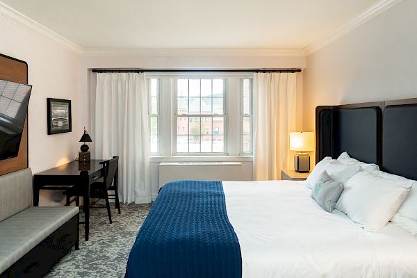 Rooms & Suites -Hanover Inn